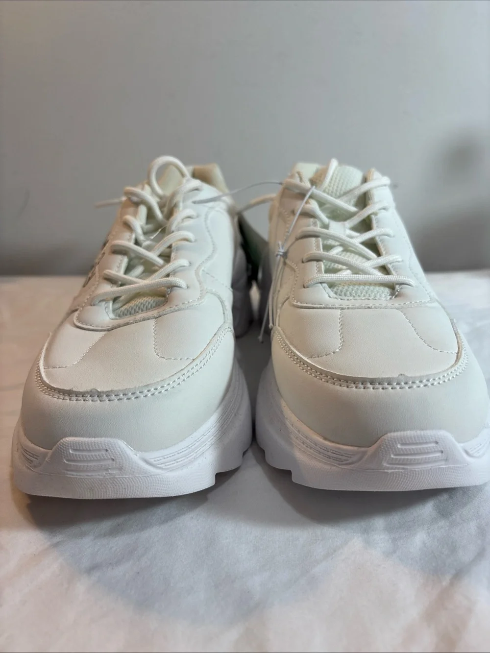 Disney Women’s White Mickey Mouse Accent Sneakers. 8/20